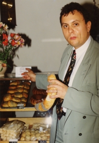 Vladimír Dlouhý in Smékal's bakery