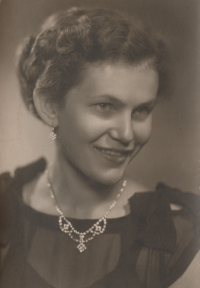 Krista Podaná, 1956