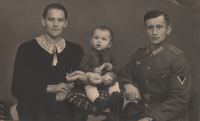 Krista Podaná with her parents in 1941, her father in the Wehrmacht uniform