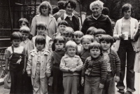 Růžena (centre, back row) as a chaperon during the kindergarten trip to the Liberec zoo. Around 1970