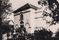 Baptist gathering in front of the prayer room, Svatá Helena, the 1950s