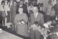Rodiče Marie Šubertové Emilie (vlevo) a Koloman Sailerovi, oslava zlaté svatby, 1975