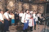 Jako nový starosta Slováckého krúžku v Brně při projevu na festivalu ve městě Cahul, Moldávie, 1999
