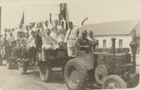 People of Stará Břeclav going to the festival in Tvrdonice, 1947