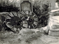 Dial of the hrabyně church clock, 1945