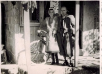 Azriel Dansky's parents in front of their house in Ramla, 1949 - 1951 

