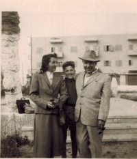 Azriel Dansky with his parents,  Kfar Bialik, 1952


