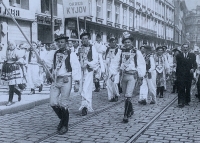 A parade in 1946 in Prague. Vojtěch Holcman, Josef Holcman's father, in second row.