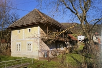dom č. 42 v Závade pod Čiernym vrchom, ktorý postavil Michal Šebeň starší, počas SNP bol sídlom štábu partizánov