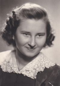 Ludmila Kaděrová (Kleinová). 1952