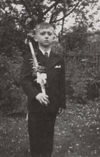 Jan Kašpařík, první svaté přijímáni, rok 1944