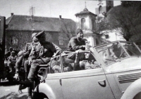 Příjezd Rudé armády do Bernartic, 10. května 1945