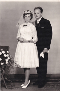 Wedding photo of Květoslava Chřibková with husband Bernard in 1963