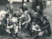Pavel Doležel (sitting on the far left) with colleagues from the national team and the German legendary cyclist Gustav Adolf Schur; to the right of Pavel Doležel sits Zelenka, Konečný, Schur, Kvapil, Hrazdíra, Vávra, 1968