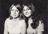 Alena Gecse with a classmate from secondary school, 1979
