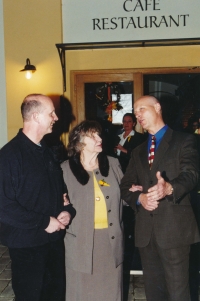 Richard Stára with mother and brother, Prague 1999