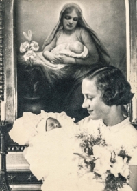 Richard Stára with mother, Prague 1955