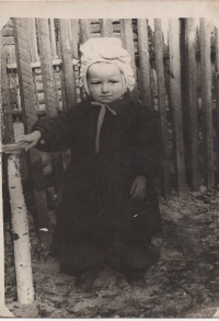 Ярослав Нагірний - брат Марії, народжений 1954 року на спецпоселенні.
