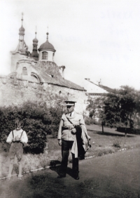 With his father Václav on Petřín during a trip to Prague, 1946