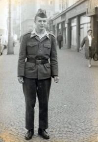 As a soldier in basic military service in Prague at the Black Rose
