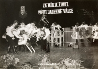 For peace and life against nuclear war. Photo from the performance of the ensemble Radošov. Cultural activities in SZK Kroměříž, 1983. Chronicle of the Radošov ensemble.