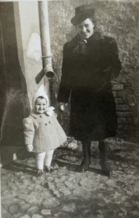 Photo from the saved album - Lýdia as a child with her father Jakub Farkaš 