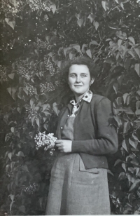 Lýdia as a young student