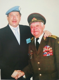 War veteran Col. Kolenčík with World War II veteran, Gen. Švarc.