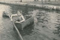 Jaroušek in the washtub on the pond, 1951