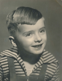 Jaroslav Beneš as a child, 1950