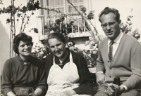 In Sedliště with Jan Kadlec's mother in the middle, 1961