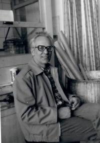 Jan Kadlec at work, about 1975