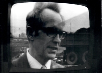 Jan Kadlec in a TV programme about the grass mat research, 1982