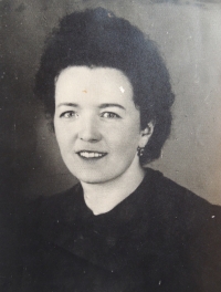 Božena Kubáňová, aunt of Alice Uhlářová, WWII resistance member. 1940's