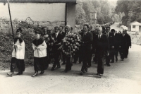 The procession at Jaroslav Zářecký's funeral, 1970