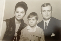 Radovan Kaplan with his parents 