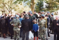 Czech UNPROFOR soldiers meeting the inhabitants of the Croatian village of Podlapač