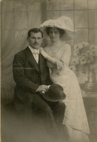 Milada and Josef Suk, paternal grandparents