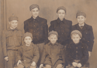 Boys of Kalivoda's family with their cousins in Panský dům (manorial house), Václav Kalivoda is in the middle of the lower row, 1950s