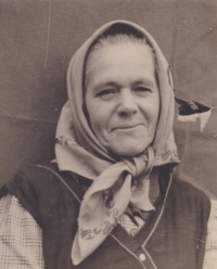 Marie Sýkorová, mother of witness