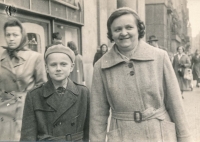 Miroslav Machotka with his mum Marie in Prague in 1953