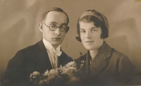 Jaroslava Tvrzníková - svatba rodičů 1931