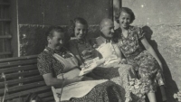 Žid spouses with their daughters Dáža and Irena, married to Lubor Linhart