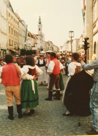 Frymburk folklore ensemble for a performance in Steyr, Austria, at the end of the 80s