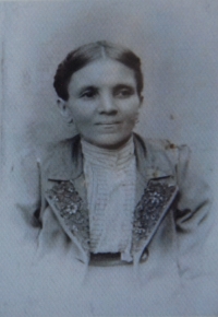 Markéta Nevoralová, née Dolníková, the witness´ grandmother