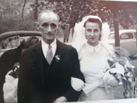 Magdalena Emmerová with her father