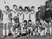 Youth football team Jiskra Jaroměř in 1964, Jindřich Polák marked with an arrow