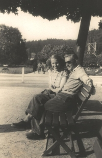 Lubor Linhart and Irena Židová before their wedding, 1950