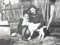 Marie Krajíčková with her mother and a kid