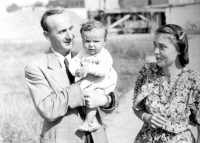 With his parents in 1944